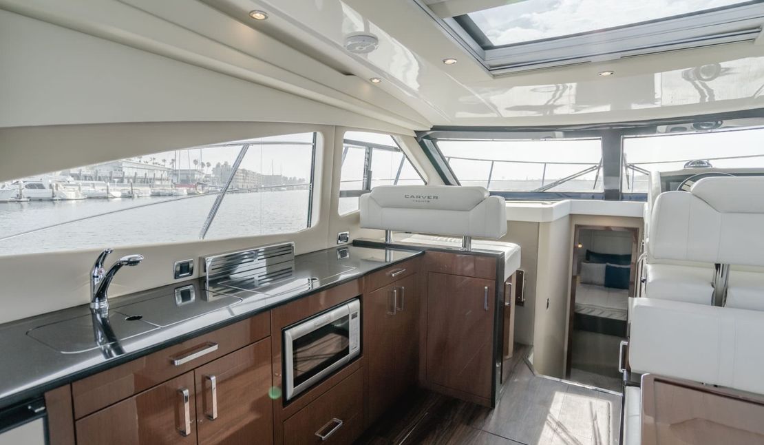 43′ 2019 Carver C43