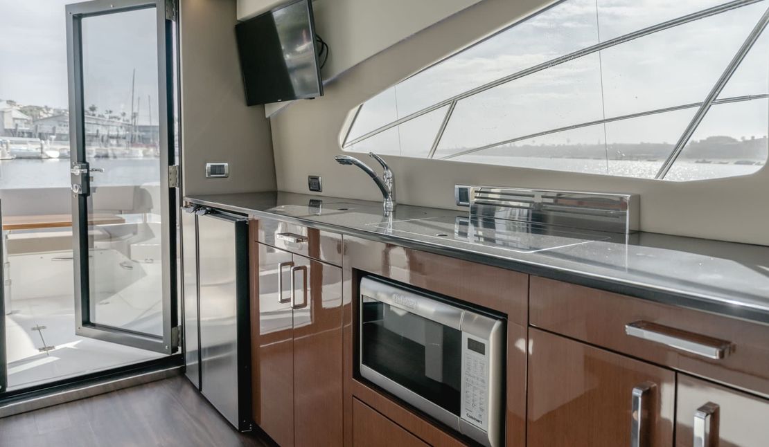 43′ 2019 Carver C43