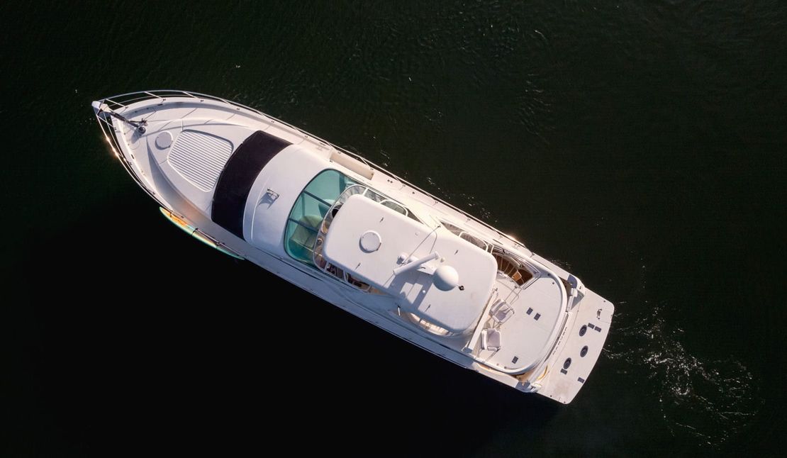 56′ 2004 Carver Voyager