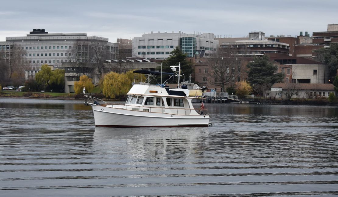 36′ 1990 Grand Banks
