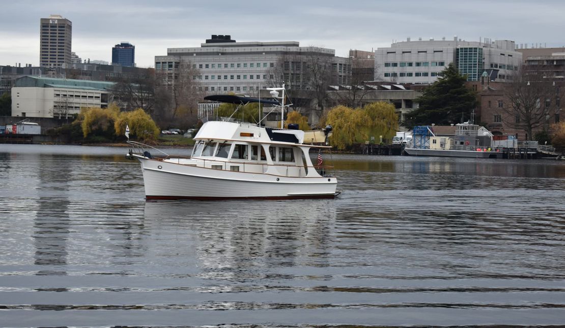 36′ 1990 Grand Banks