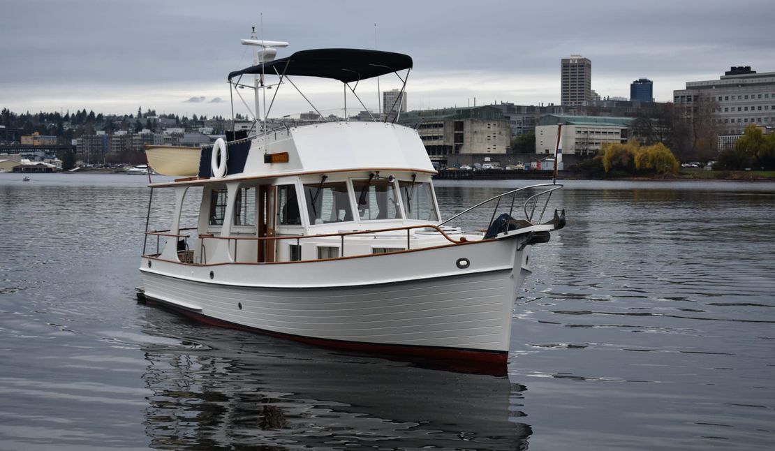36′ 1990 Grand Banks