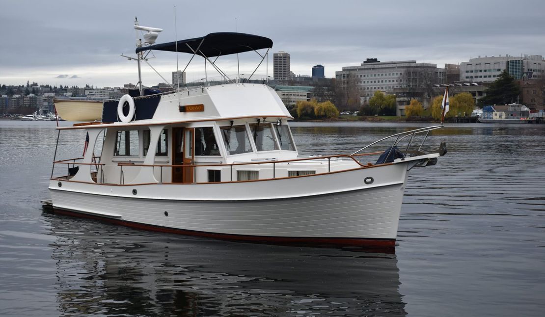 36′ 1990 Grand Banks