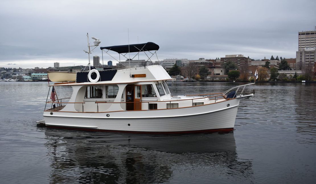 36′ 1990 Grand Banks