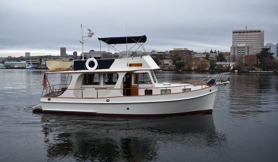 36′ 1990 Grand Banks