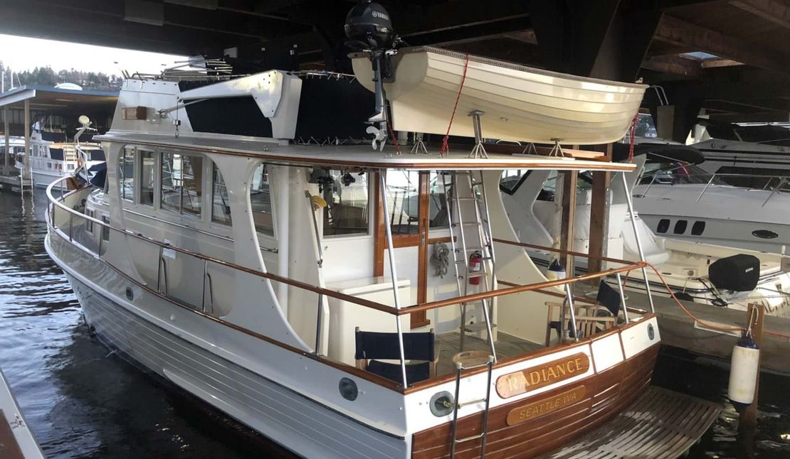 36′ 1990 Grand Banks