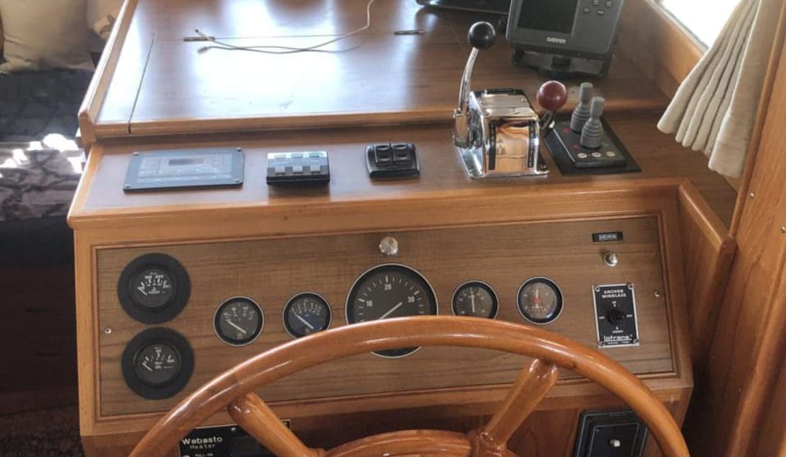 36′ 1990 Grand Banks