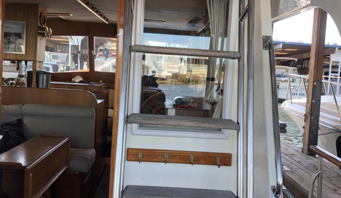 36′ 1990 Grand Banks