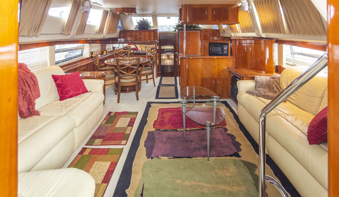 564 Cockpit Motor Yacht