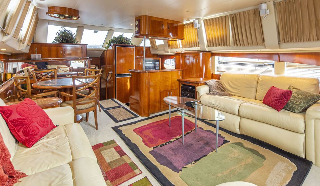 564 Cockpit Motor Yacht