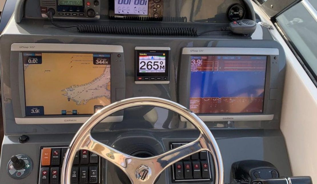 31′ 2011 Pursuit Offshore