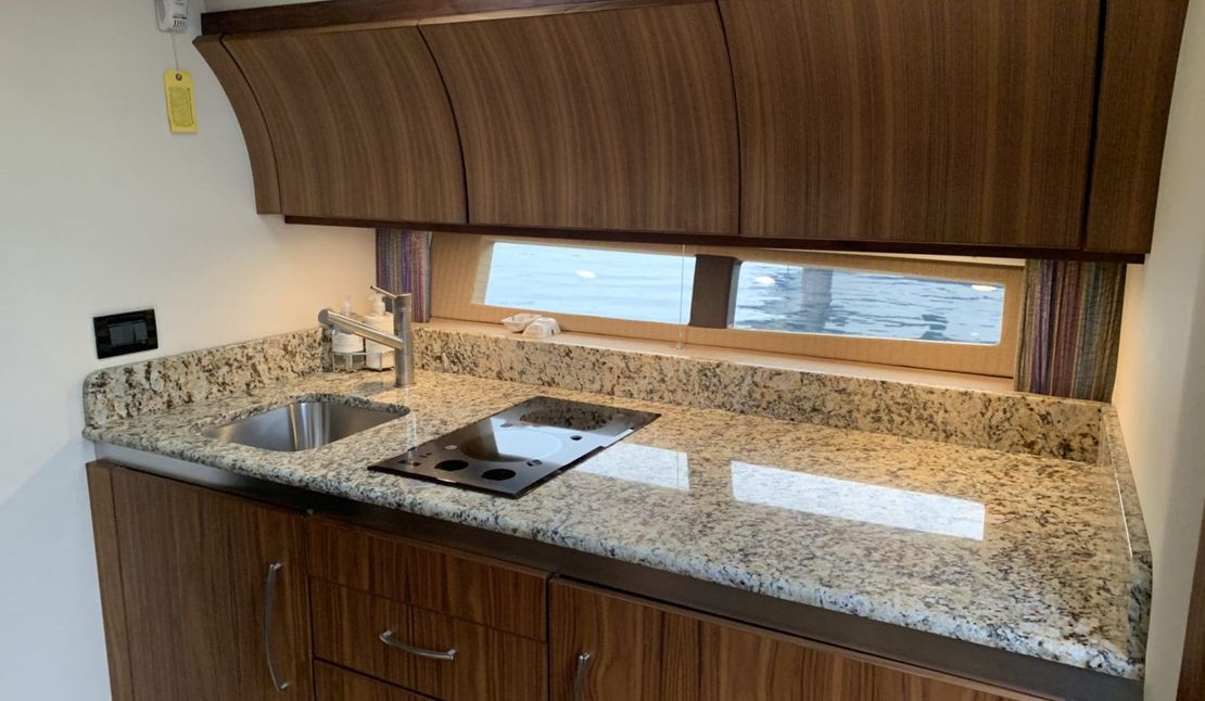 37′ 2009 Cobalt