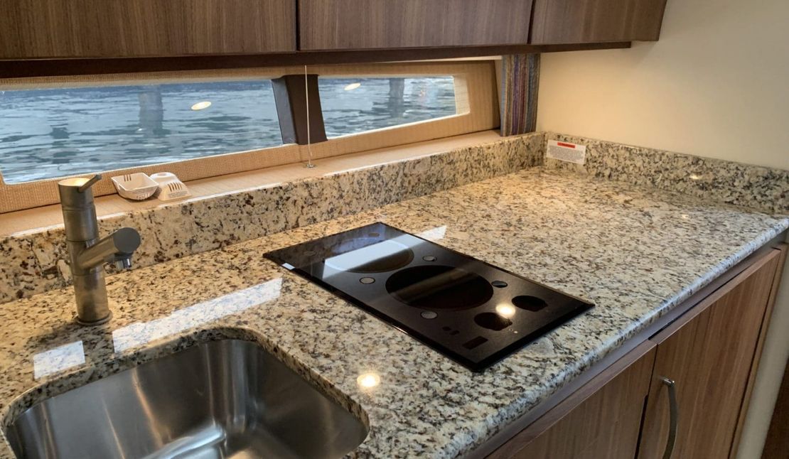 37′ 2009 Cobalt
