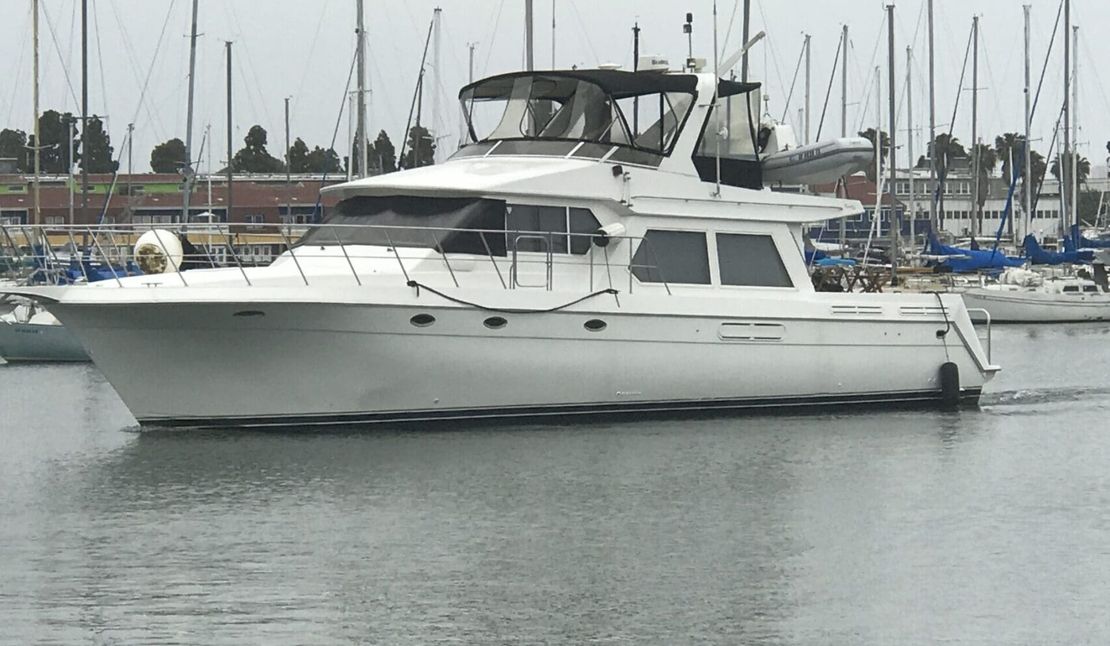 56′ 1999 Navigator