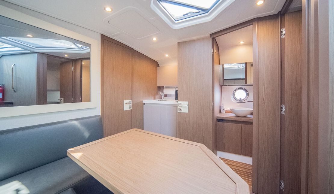 40′ 2018 Beneteau
