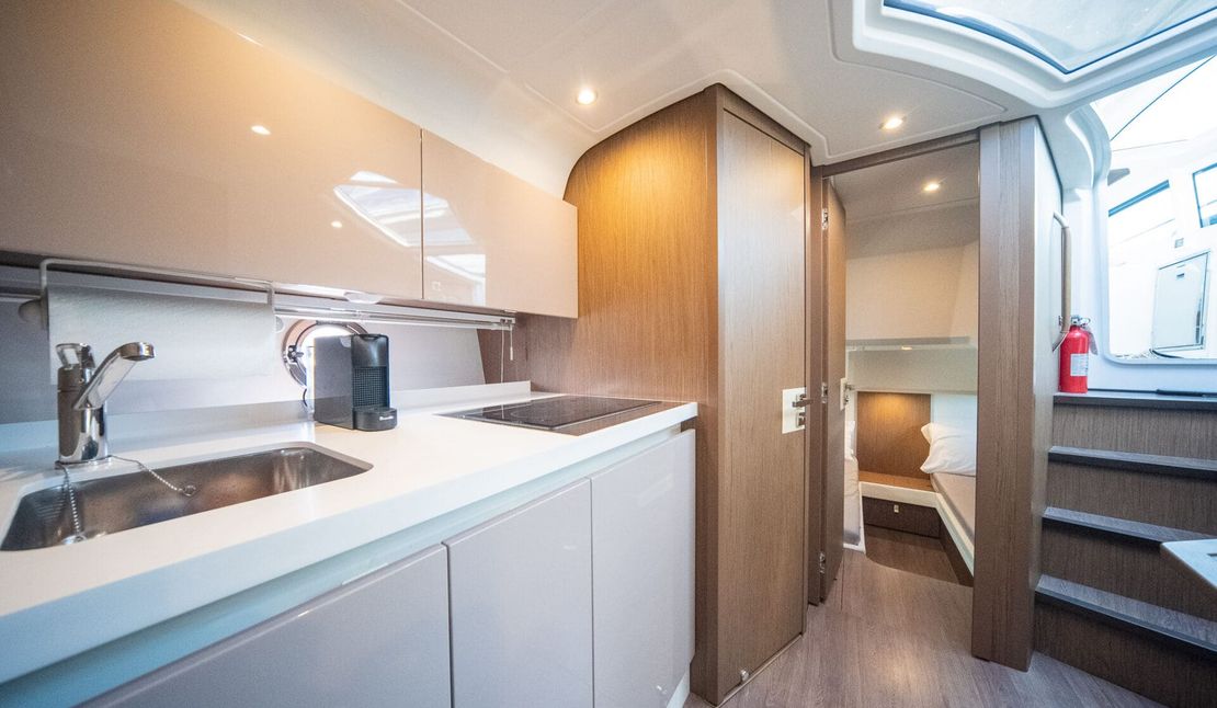 40′ 2018 Beneteau