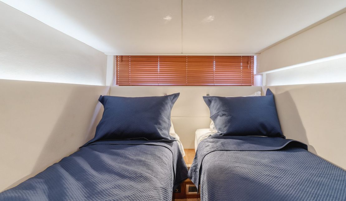 47′ 2011 Sea Ray