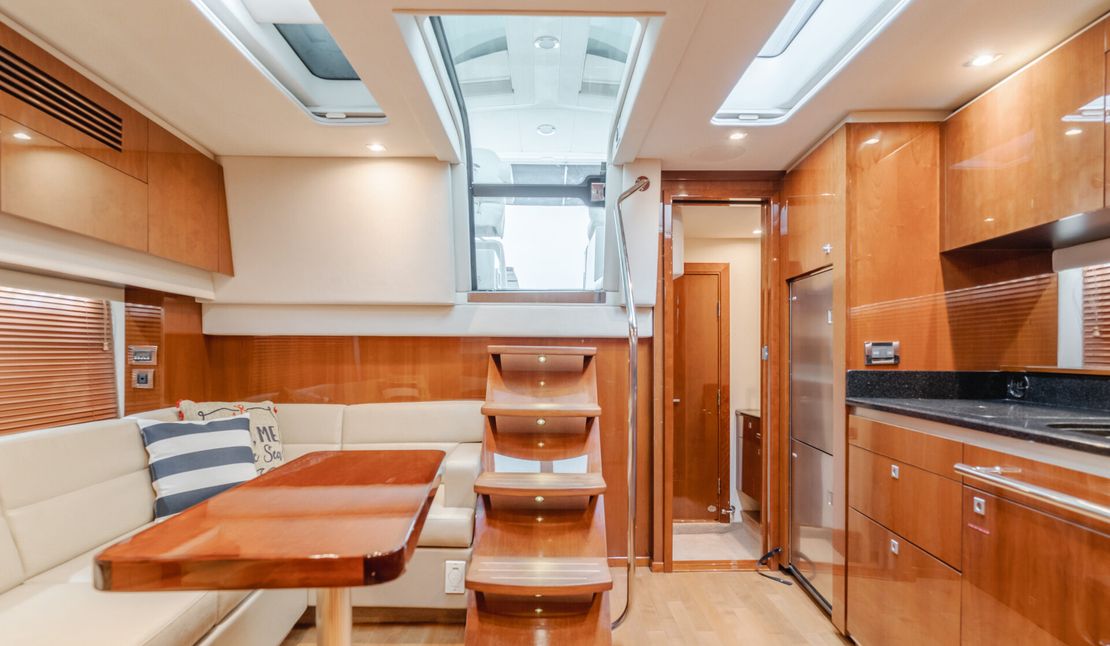 47′ 2011 Sea Ray