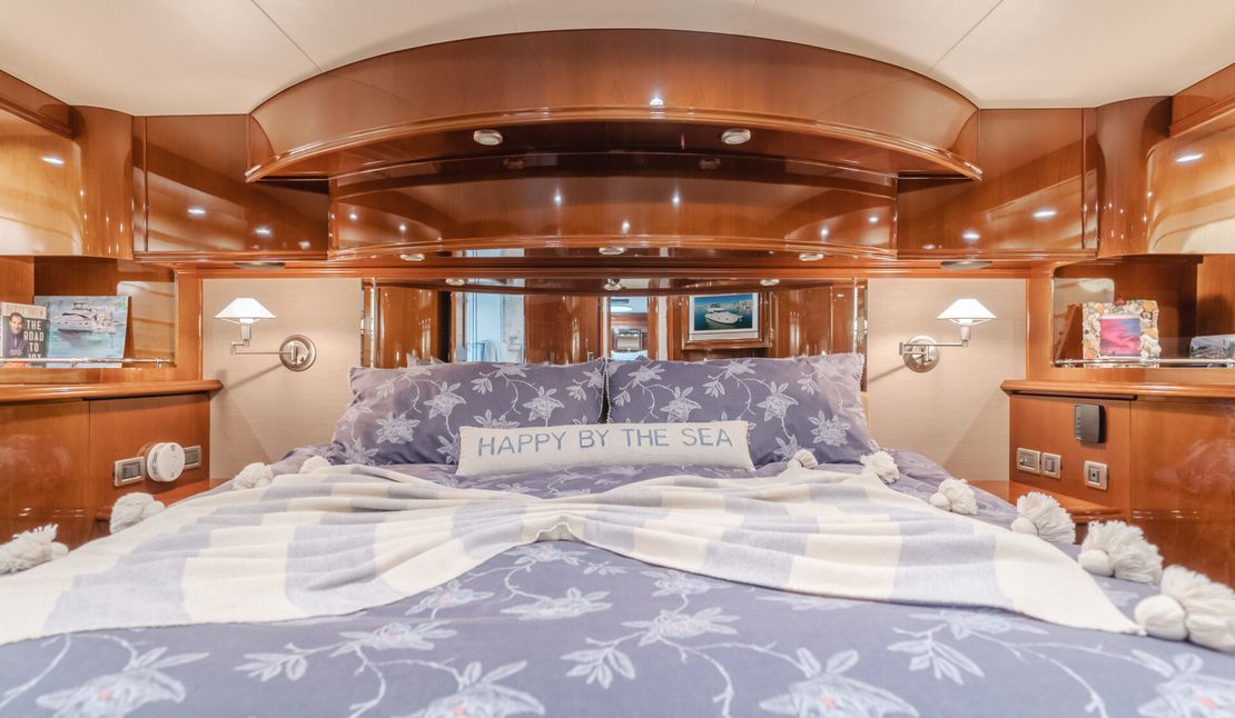59′ 2004 Marquis