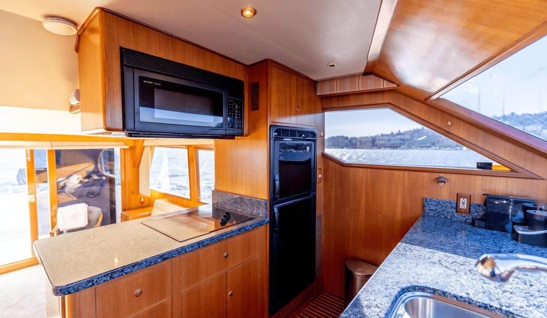 48′ 2003 Ocean Alexander