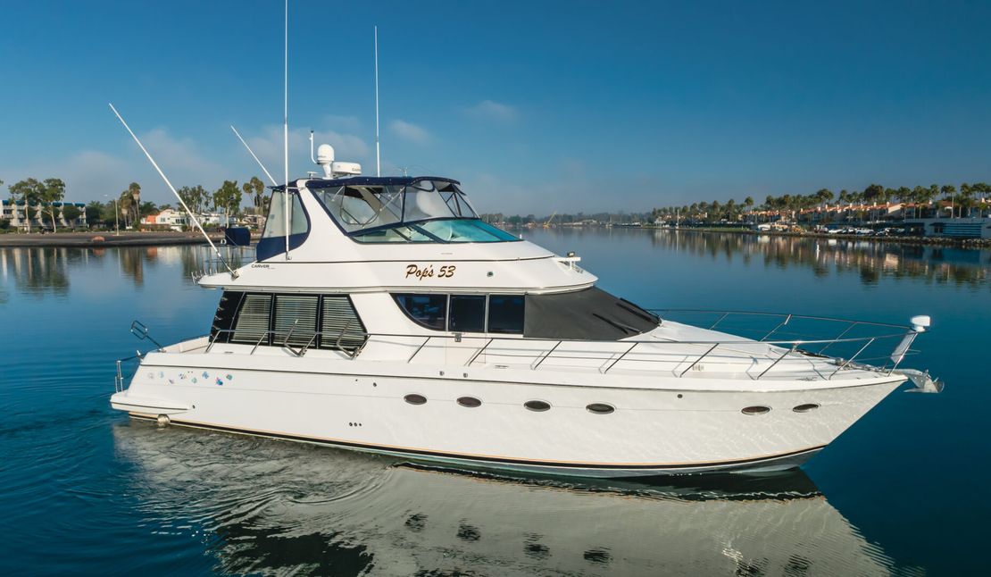 53′ 1999 Carver