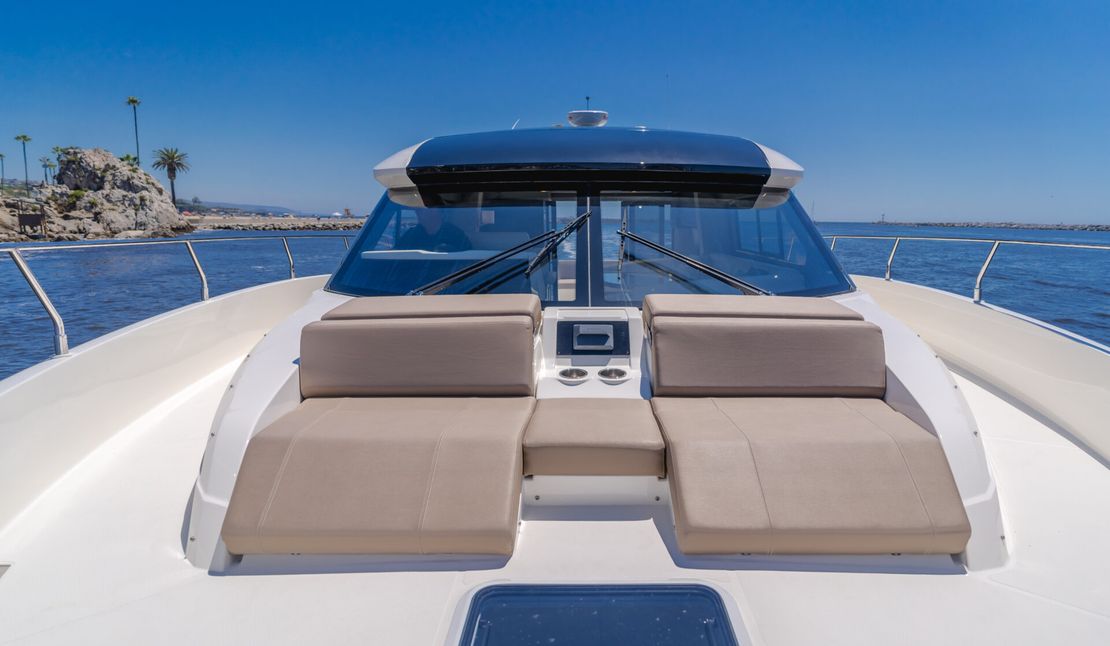 52′ 2020 Carver