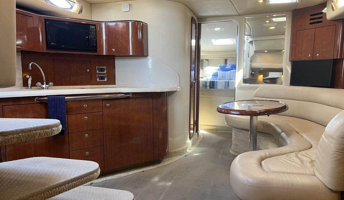 38′ 2003 Sea Ray