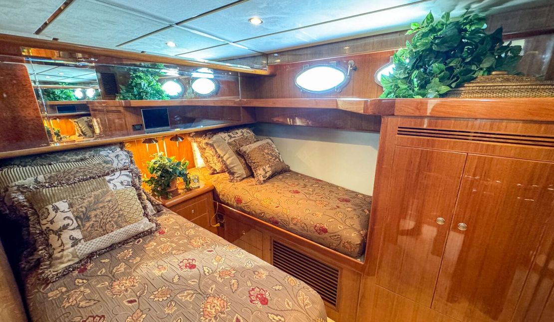 58′ 2006 Ocean Alexander