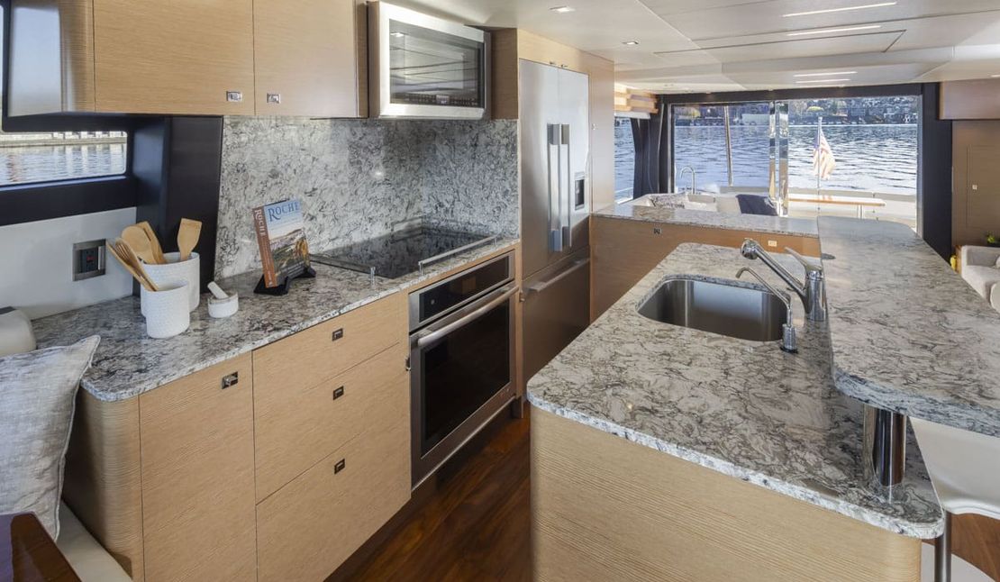 70′ 2020 Ocean Alexander