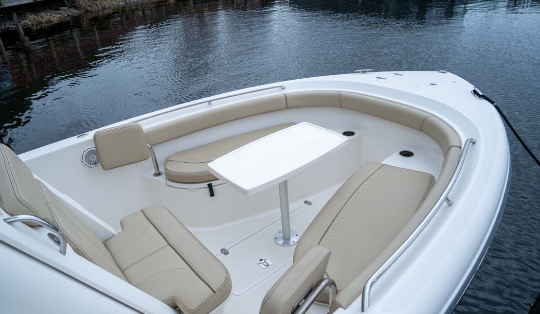 26′ 2018 Pursuit