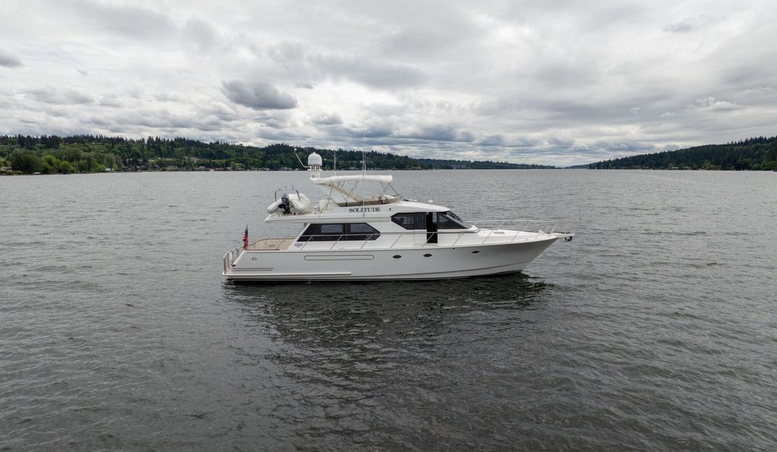 58′ 2001 West Bay
