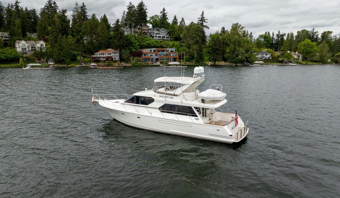 58′ 2001 West Bay