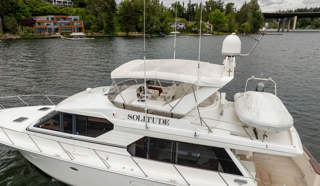 58′ 2001 West Bay
