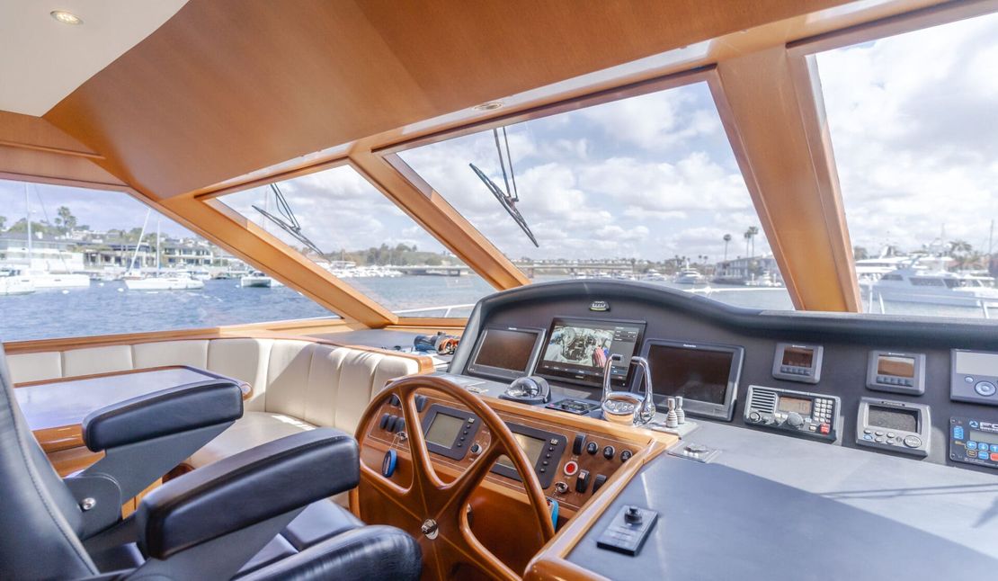 55′ 2005 Ocean Alexander