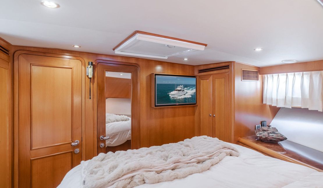 55′ 2005 Ocean Alexander
