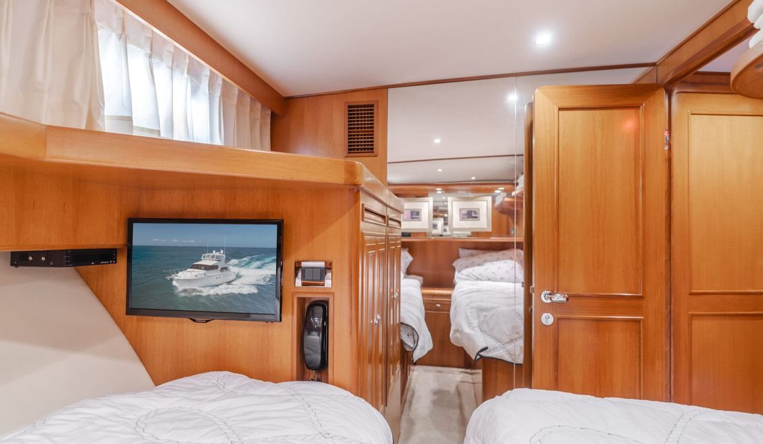55′ 2005 Ocean Alexander