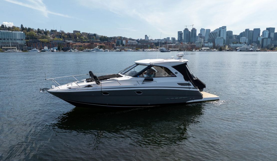 35′ 2018 Regal