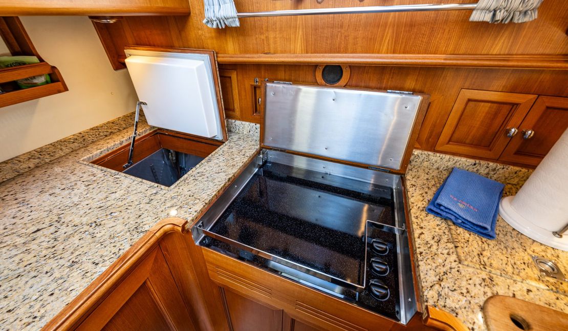 47′ 2007 Grand Banks