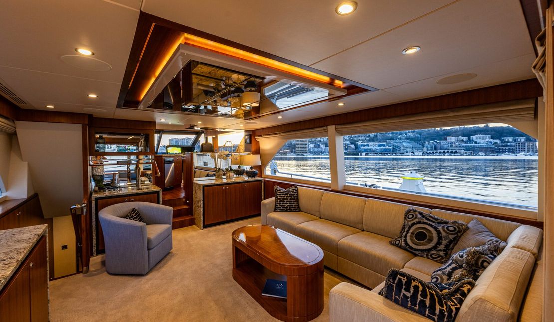 72′ 2017 Ocean Alexander