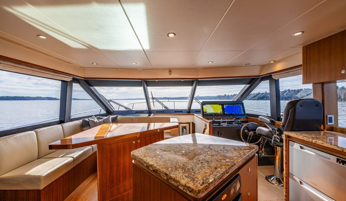 72′ 2017 Ocean Alexander