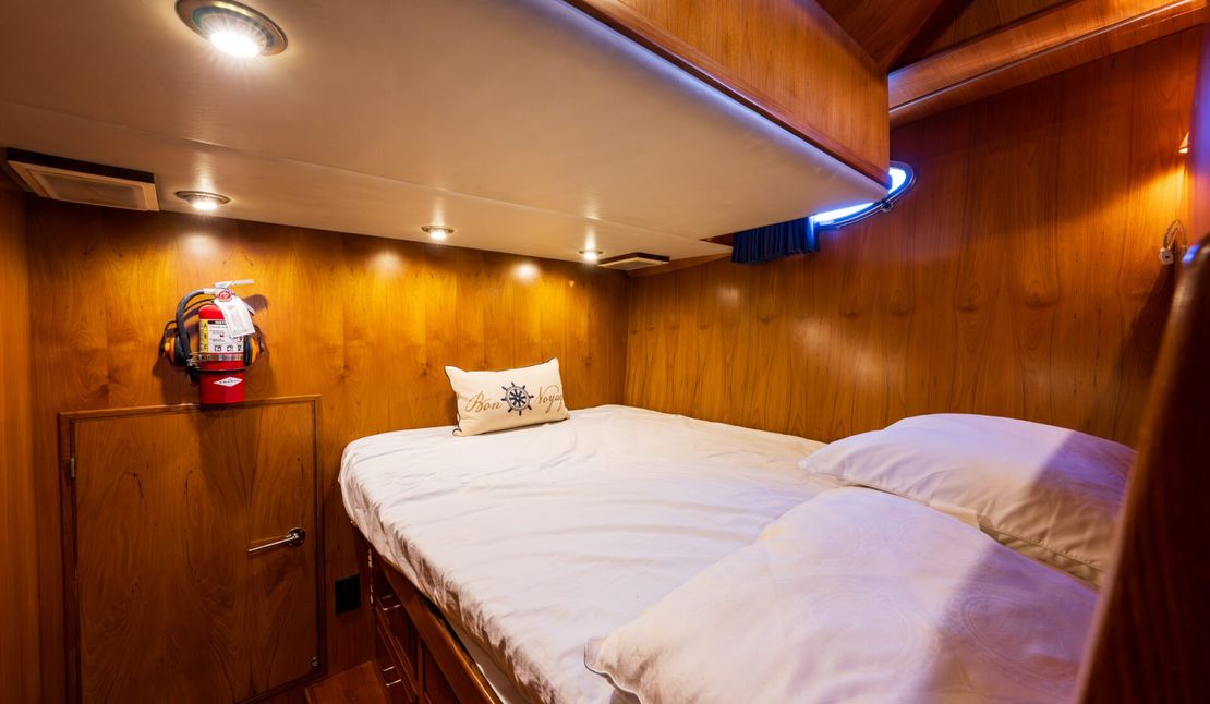 48′ 1990 Ocean Alexander