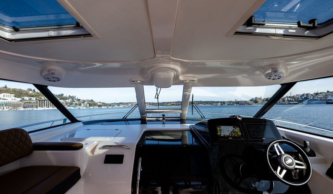 40′ 2006 Tiara