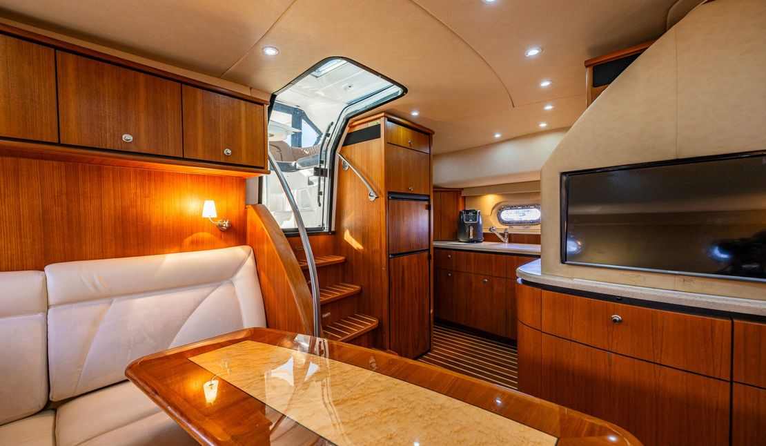 40′ 2006 Tiara
