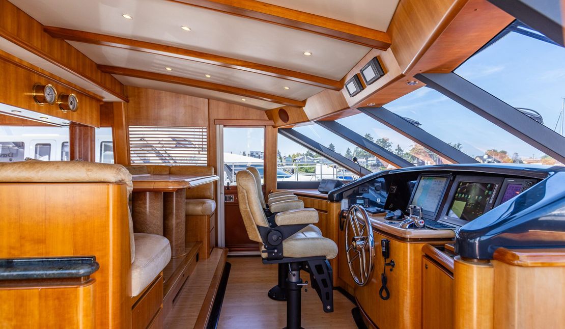 86′ 2005 West Bay