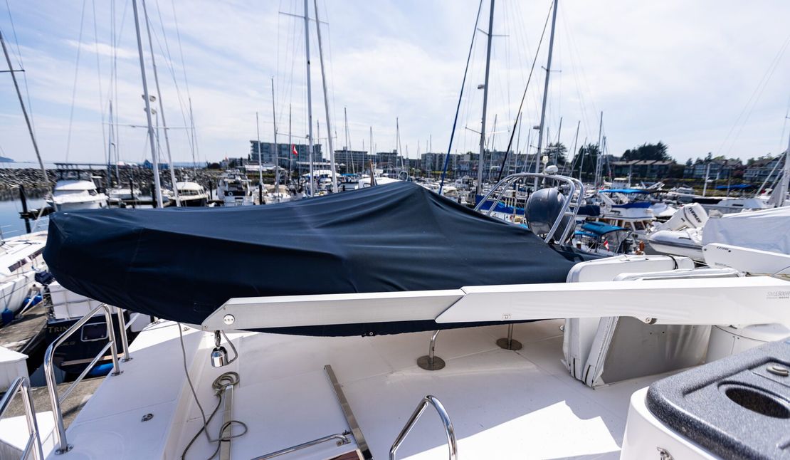 86′ 2005 West Bay