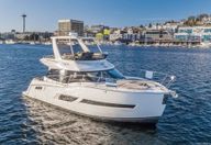 40′ 2019 Carver C40