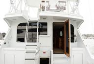60′ 2001 Hatteras Convertible ‘Our Trade’