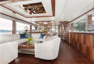 100′ 2018 Ocean Alexander Skylounge Motor Yacht