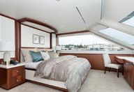 100′ 2018 Ocean Alexander Skylounge Motor Yacht