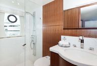 100′ 2018 Ocean Alexander Skylounge Motor Yacht